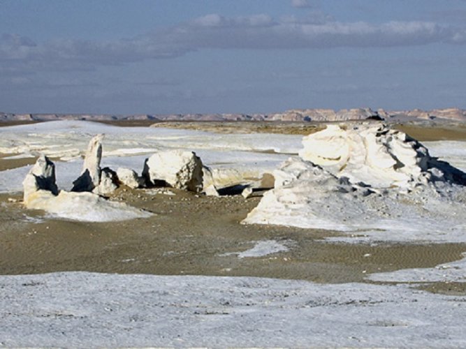 The <a href='../Egypt-Travel-Guide/The-white-desert.php' > <span  class='abs_img' style='background-image: url(../images/Egypt_attraction_guide/attraction/The-white-desert.jpg);' ></span> white desert </a> 
                                           <a href='https://egypt360tours.com/tours/white-desert' target='_blank' > <img alt='white-desert Egypt 360' src='../images/360_Egypt.png' height='40' /> </a>  
                                           